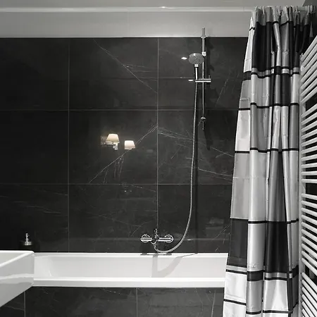 Luxus Designer-residenz In Mitte • 109 Qm • Neu! *